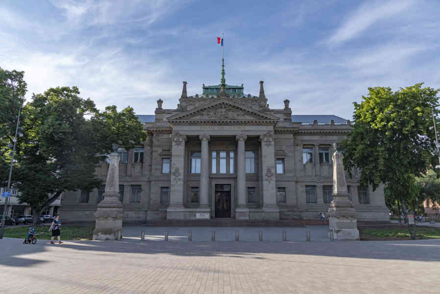 Francia - Alsacia 122 - Estrasburgo - palacio de Justicia.jpg